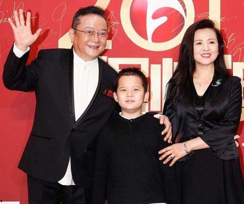 横店三子爆料自媒体视频,揭秘娱乐圈幕后真相,自媒体视频曝光惊人内幕 第3张 横店三子爆料自媒体视频,揭秘娱乐圈幕后真相,自媒体视频曝光惊人内幕 第3张